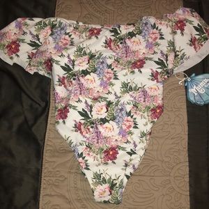 ❌SOLD❌NWT! Show Me Your MuMu Swim